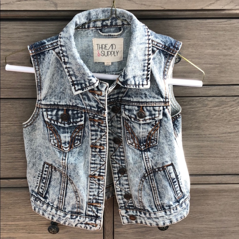 Washed denim vest